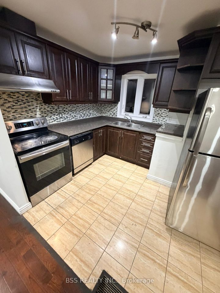 Photo 6 at 464 Warden Avenue, Oakridge, Toronto