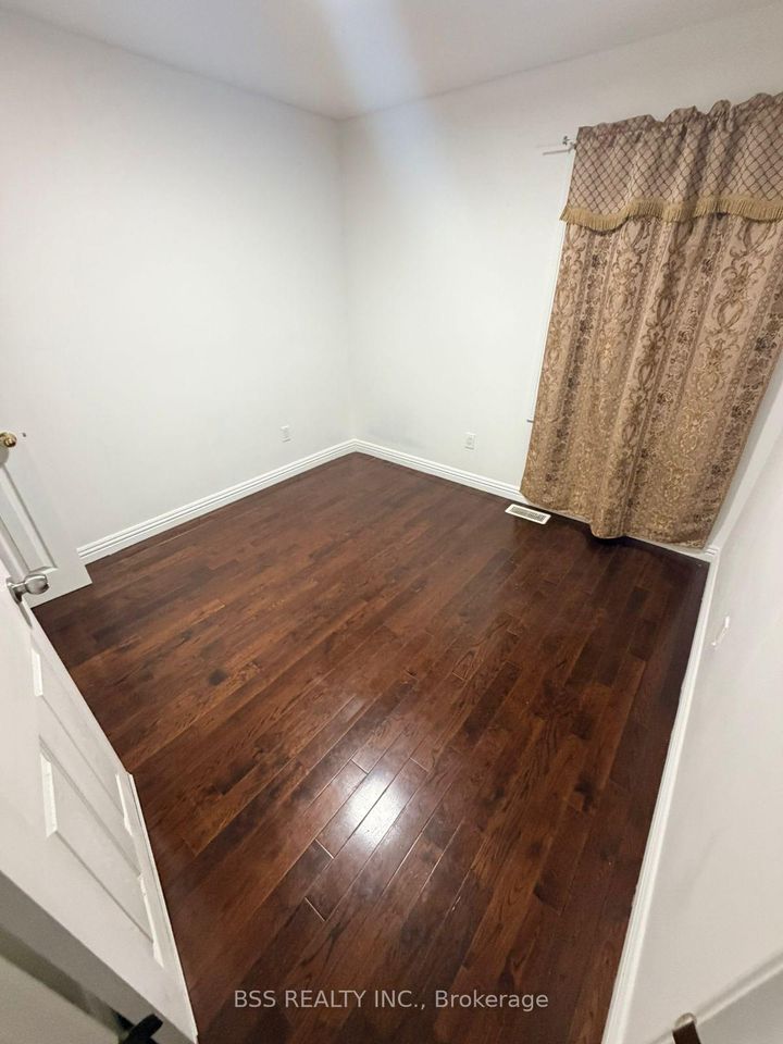 Photo 7 at 464 Warden Avenue, Oakridge, Toronto