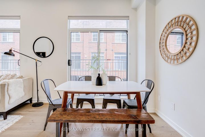 Photo 8 at 3 - 1396 Bloor Street W, Junction, Toronto