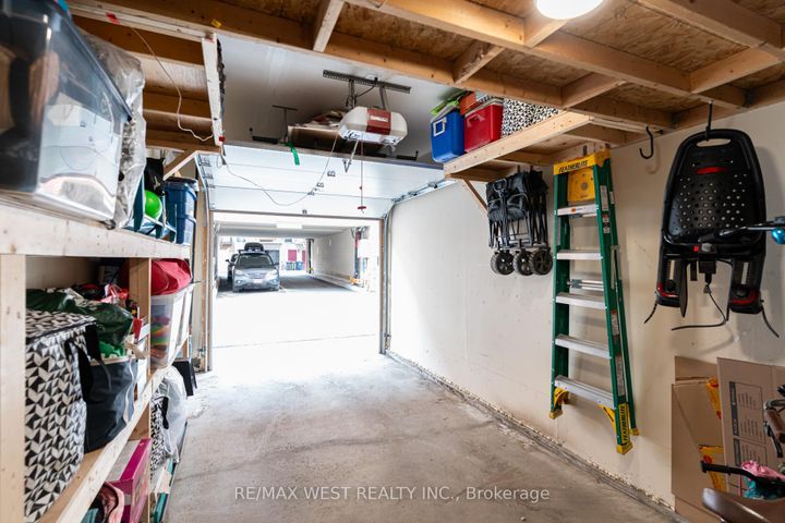 Photo 19 at 3 - 1396 Bloor Street W, Junction, Toronto