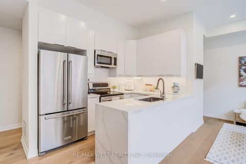 Photo 5 at 3 - 1396 Bloor Street W, Junction, Toronto