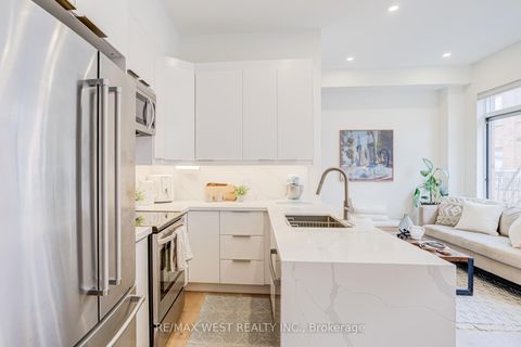 Photo 6 at 3 - 1396 Bloor Street W, Junction, Toronto