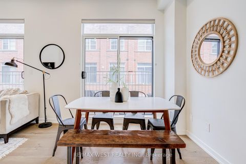 Photo 8 at 3 - 1396 Bloor Street W, Junction, Toronto