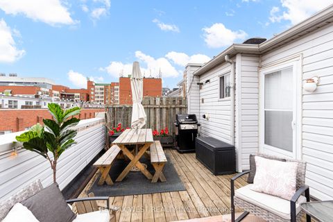 Photo 14 at 3 - 1396 Bloor Street W, Junction, Toronto