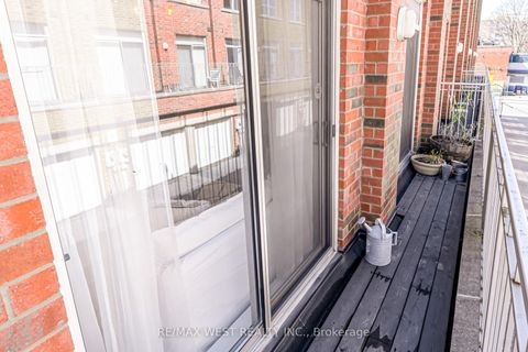 Photo 16 at 3 - 1396 Bloor Street W, Junction, Toronto