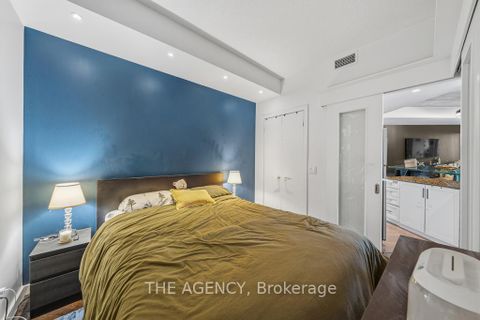 Photo 16 at 2103 - 218 Queens Quay Boulevard W, Waterfront Communities C1, Toronto