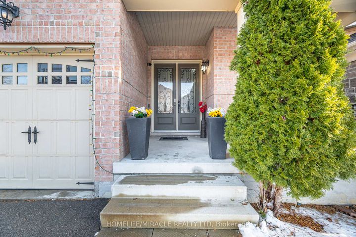 Photo 1 at 162 Coastline Drive, Bram West, Brampton