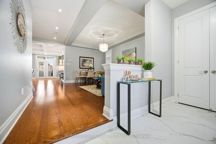 Photo 3 at 162 Coastline Drive, Bram West, Brampton