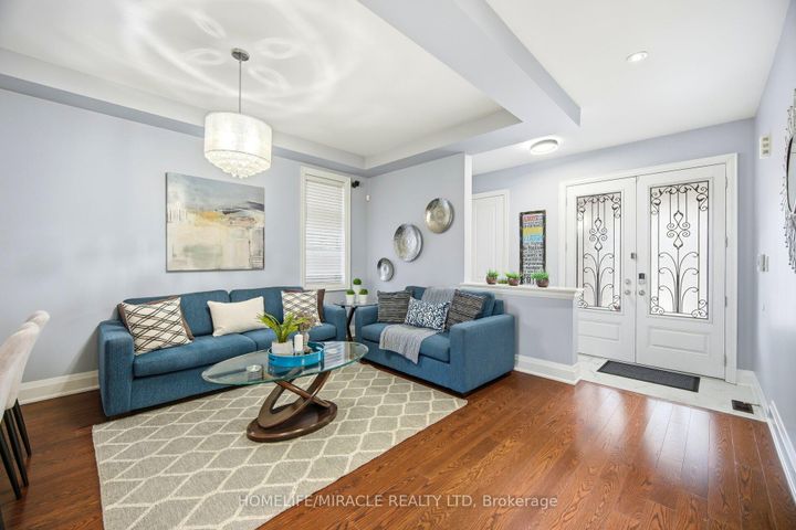 Photo 4 at 162 Coastline Drive, Bram West, Brampton