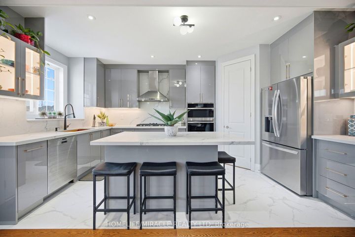 Photo 10 at 162 Coastline Drive, Bram West, Brampton