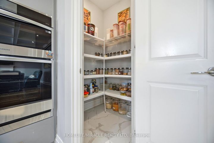 Photo 16 at 162 Coastline Drive, Bram West, Brampton