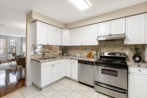 Photo 13 at 90 - 2 Hedge End Road, Rouge E11, Toronto