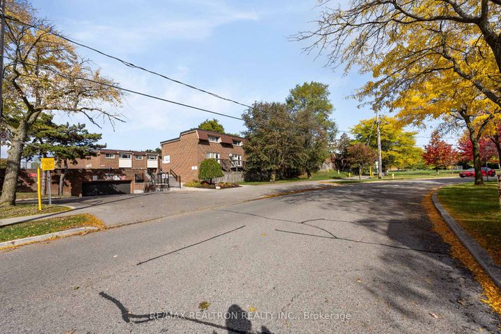 Photo 39 at 114 - 65 Godstone Road, Don Valley Village, Toronto