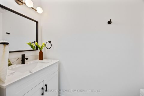 Photo 11 at 114 - 65 Godstone Road, Don Valley Village, Toronto