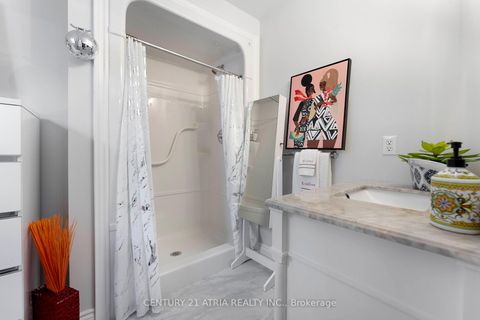 Photo 16 at 7 - 460 Woodmount Drive, Samac, Oshawa