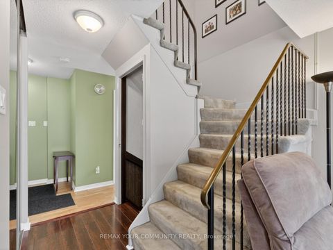 Photo 4 at 77 Oakhaven Drive, Milliken, Toronto