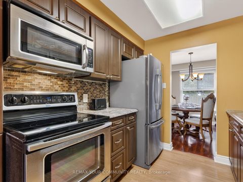 Photo 7 at 77 Oakhaven Drive, Milliken, Toronto