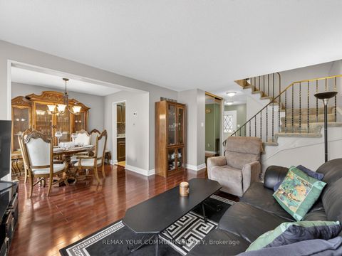 Photo 13 at 77 Oakhaven Drive, Milliken, Toronto