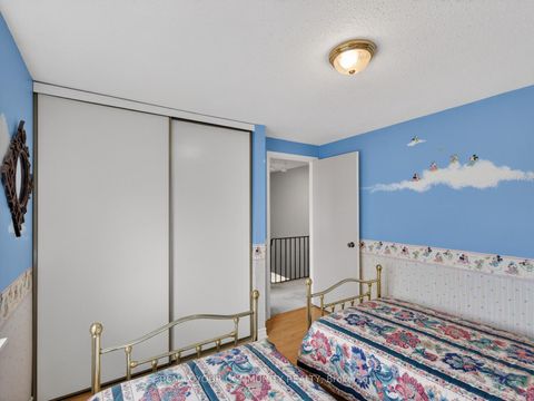 Photo 22 at 77 Oakhaven Drive, Milliken, Toronto