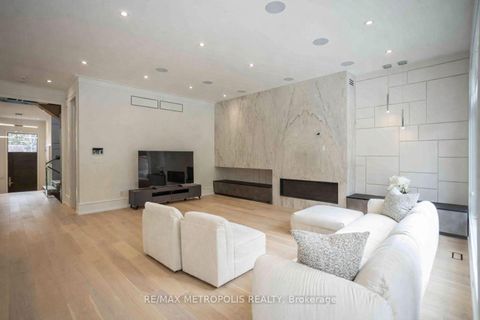 Photo 11 at 12 Bearwood Drive, Humber Valley, Toronto