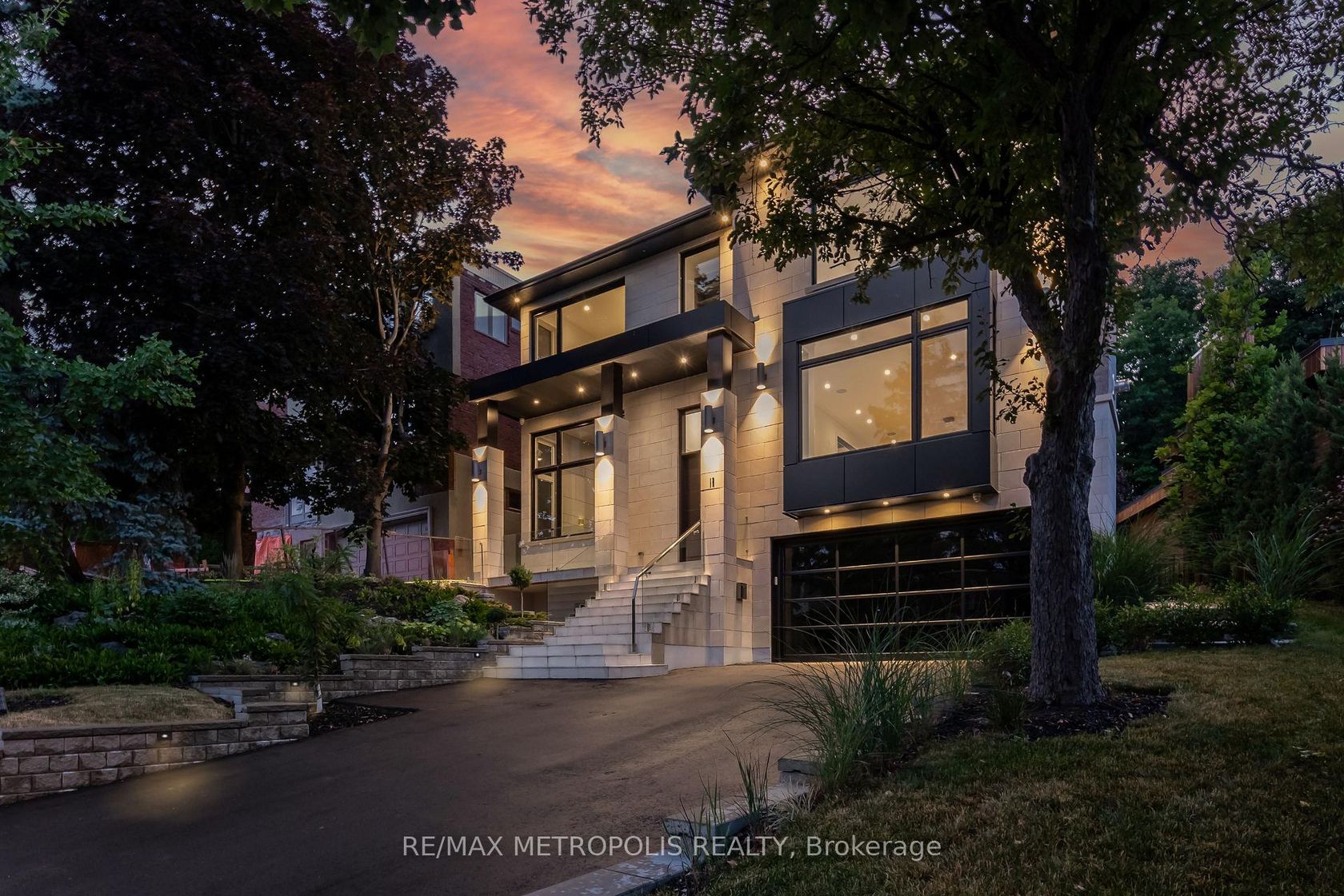 12 Bearwood Drive, Humber Valley, Toronto 