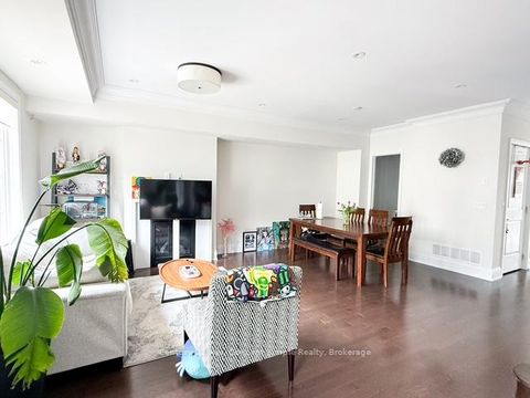 Photo 3 at TH7 - 388 Highway E, Doncrest, Richmond Hill