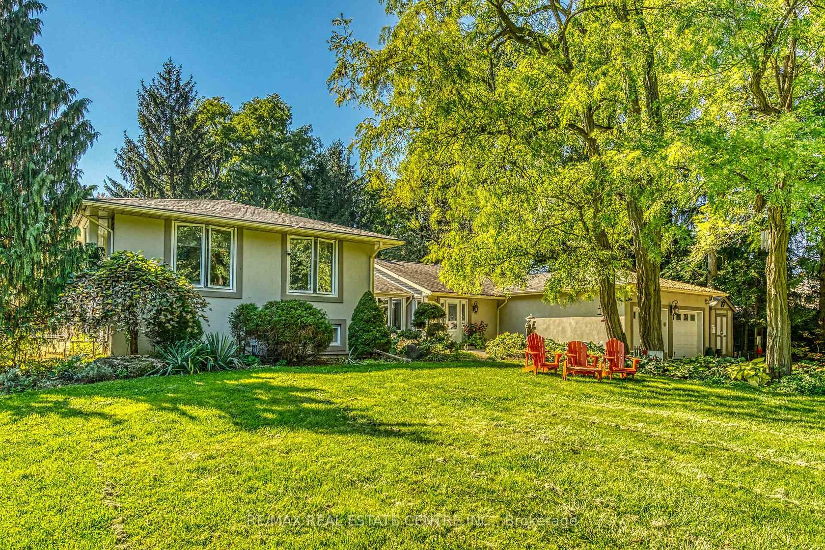 5590 Blind Line, Rural Burlington, Burlington by Loree Meneguzzi Real Estate 5590 Blind Line, Rural Burlington, Burlington