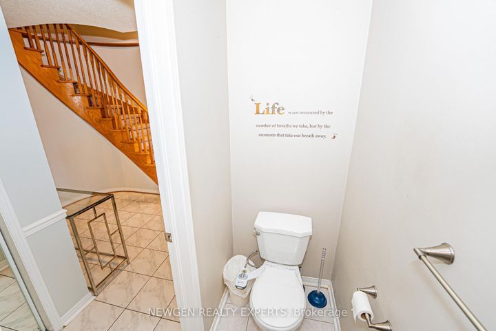 Photo 16 at 30 Adirondack Crescent, Wellington, Brampton