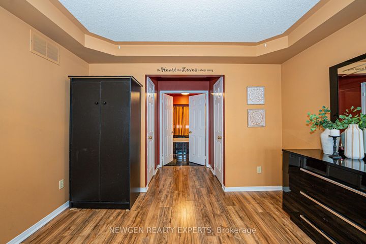 Photo 22 at 30 Adirondack Crescent, Wellington, Brampton