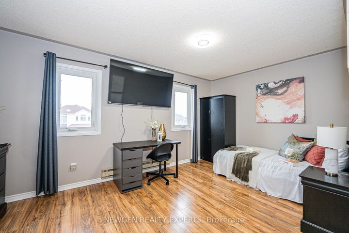 Photo 26 at 30 Adirondack Crescent, Wellington, Brampton