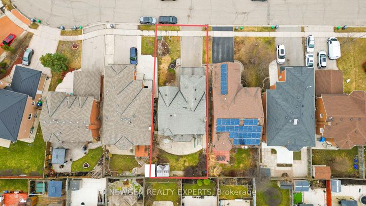 Photo 49 at 30 Adirondack Crescent, Wellington, Brampton