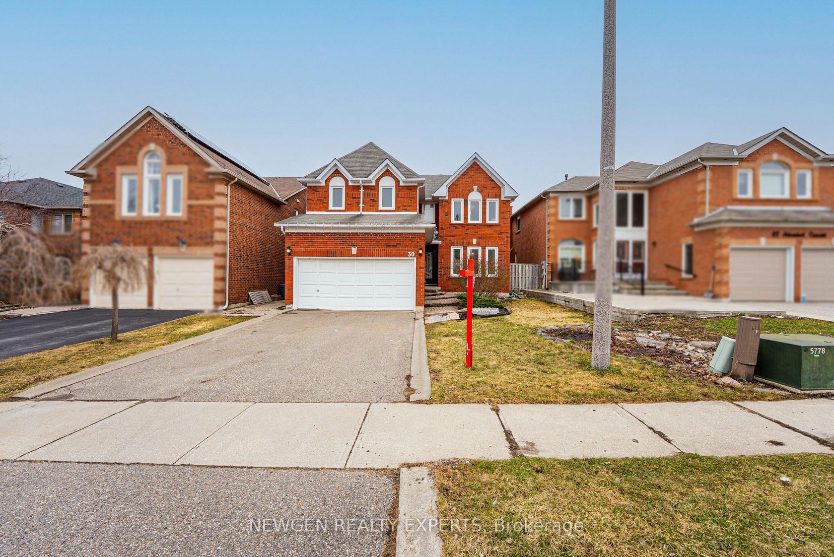 30 Adirondack Crescent, Wellington, Brampton 2