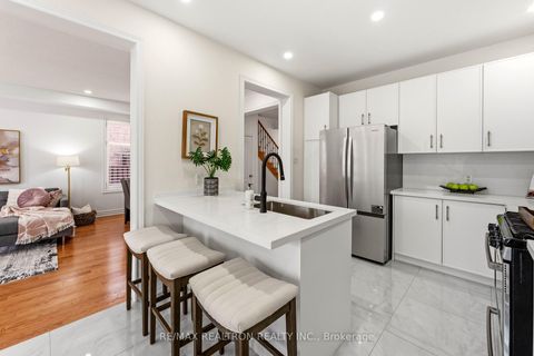 Photo 5 at 30 Glacier Crescent, Rouge E11, Toronto