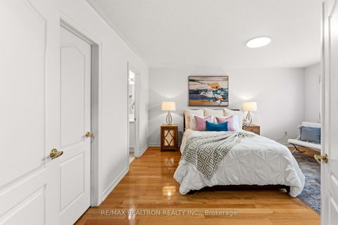 Photo 10 at 30 Glacier Crescent, Rouge E11, Toronto