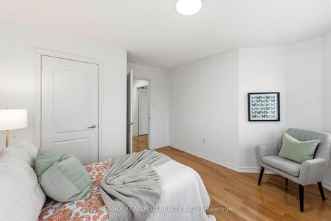 Photo 12 at 30 Glacier Crescent, Rouge E11, Toronto