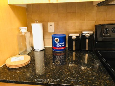 Photo 9 at 1912 - 310 Burnhamthorpe Road W, City Centre, Mississauga