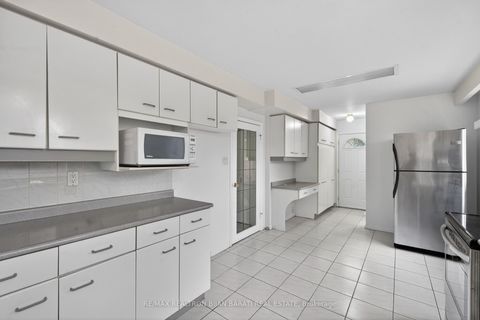 Photo 12 at 298 Newton Drive, Newtonbrook East, Toronto