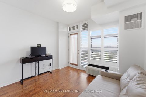 Photo 4 at 815 - 2464 Weston Road, Weston, Toronto