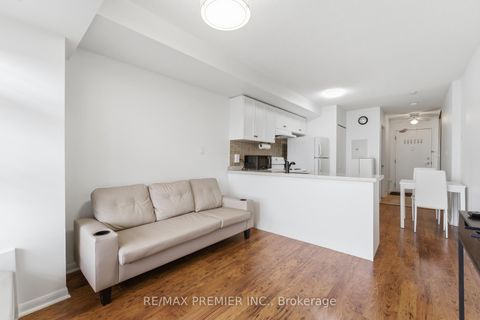 Photo 5 at 815 - 2464 Weston Road, Weston, Toronto