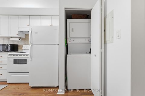 Photo 11 at 815 - 2464 Weston Road, Weston, Toronto