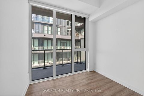 Photo 2 at 717 - 500 Dupont Street, Annex, Toronto