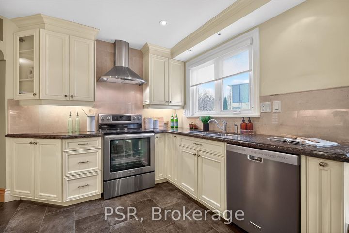 Photo 8 at 575 Patricia Drive, WO West, Oakville