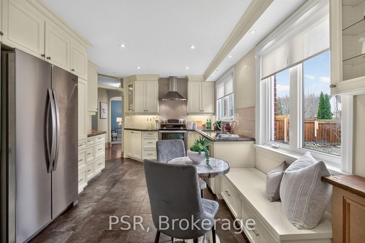 Photo 9 at 575 Patricia Drive, WO West, Oakville