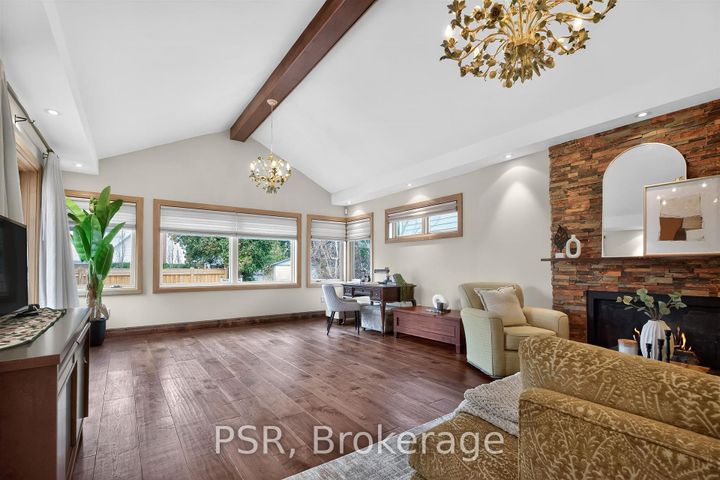 Photo 11 at 575 Patricia Drive, WO West, Oakville