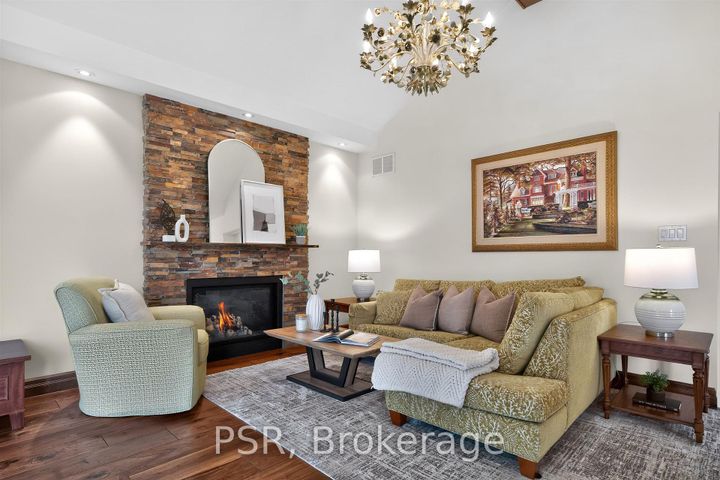 Photo 12 at 575 Patricia Drive, WO West, Oakville