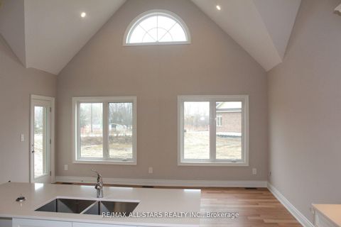 Photo 3 at 18 Schortinghuis Street, Sutton & Jackson's Point, Georgina