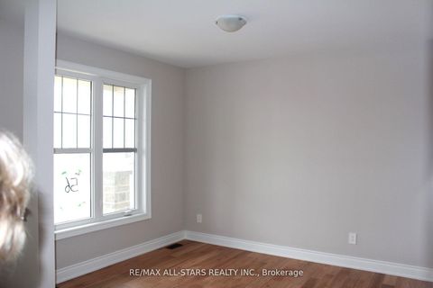 Photo 6 at 18 Schortinghuis Street, Sutton & Jackson's Point, Georgina