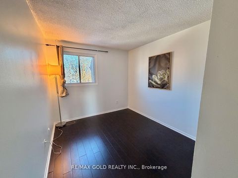 Photo 24 at 26 - 7707 Darcel Avenue, Malton, Mississauga