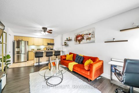 Photo 8 at 208 - 83 Aspen Springs Drive, Bowmanville, Clarington