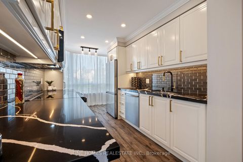 Photo 11 at 307 - 120 promenade Circle, Brownridge, Vaughan